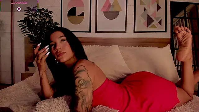 غرفة دردشة LunaRuso المباشرة