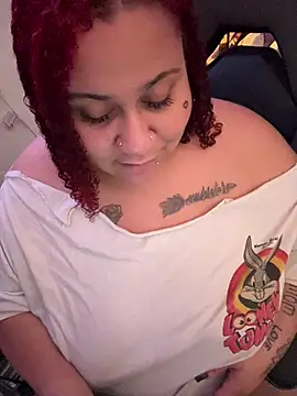 Juicyjordie – live chatrum