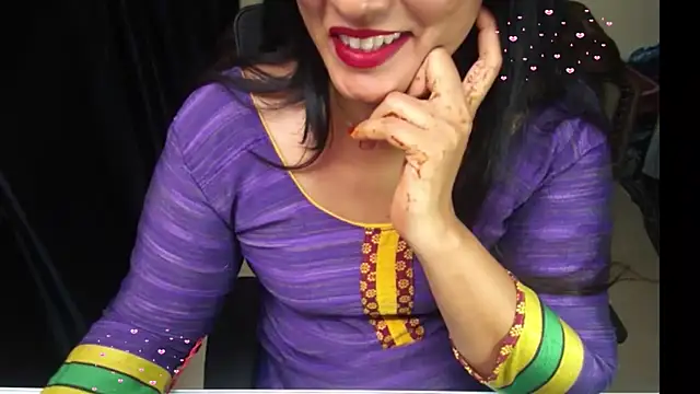 غرفة دردشة Cute_Aarushii المباشرة