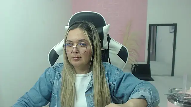 Živá chatovací místnost samy_vsn
