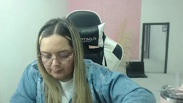 Živá chatovací místnost samy_vsn
