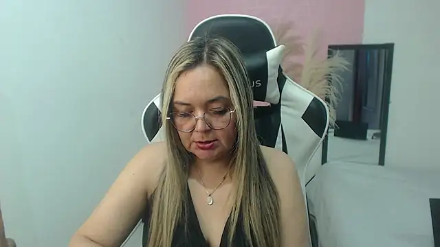 samy_vsnn Live chat-huone