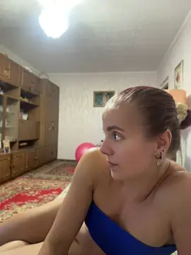 AlisaKissss Adlı Modelin Canlı Sohbet Odası