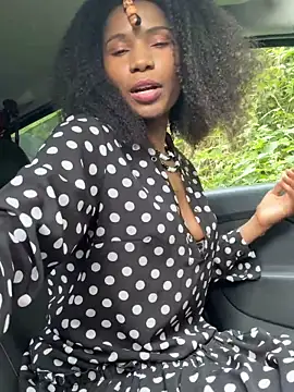 ShantelSexyYoungMilfie: онлайн-чат