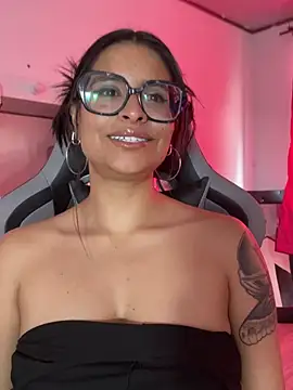 _elektrah's Live Chat Room