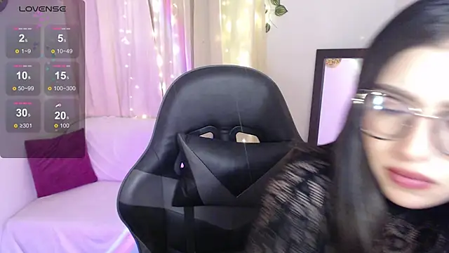 mily_thomson_b_ Live Chatraum