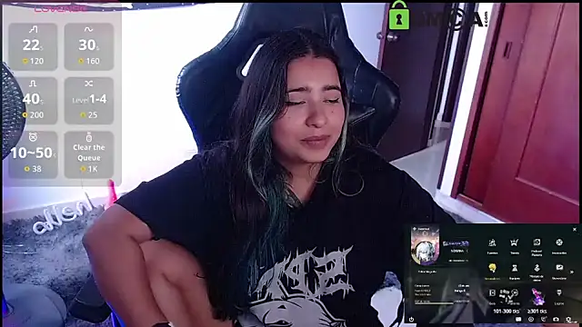 sweetcoralinee's Live Chat Room