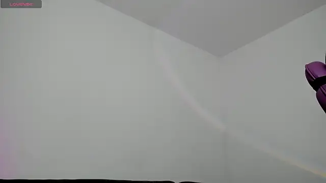 Adhhaaraaa_ Adlı Modelin Canlı Sohbet Odası