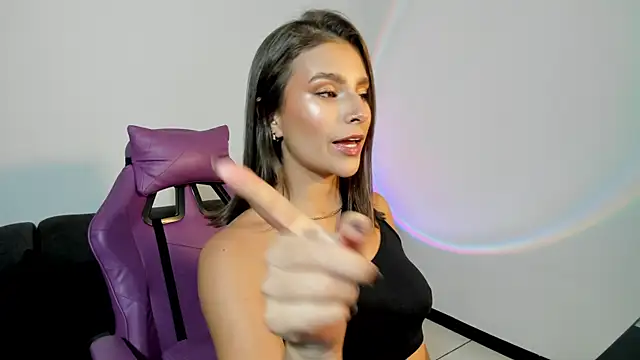Chat ao vivo de Adhhaaraaa_