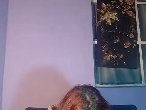 Živá chatovací místnost Emma-Wilson