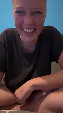 MoniqueLaFeen Live chat-huone