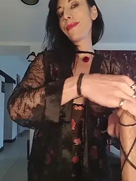 freyamoret's Live Chat Room