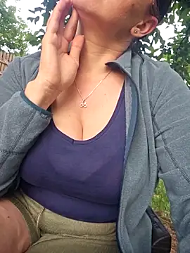 KristenVega Adlı Modelin Canlı Sohbet Odası