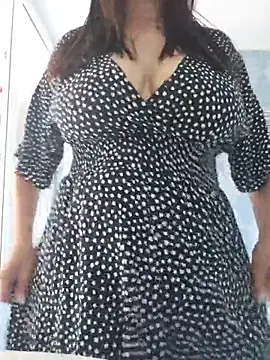 KristenVega 실시간 채팅방