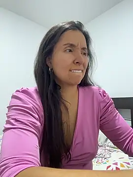 emely_sexx20 실시간 채팅방