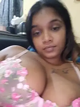 غرفة دردشة Indianqueen03 المباشرة