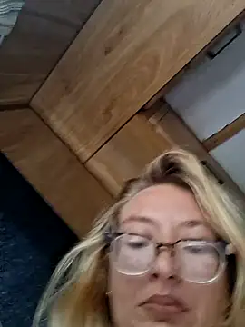 xXxWhoreAbleX – live chatrum