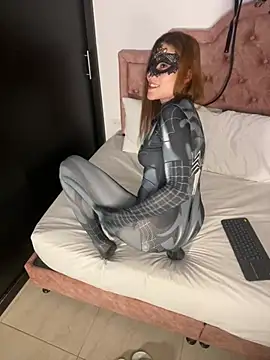 Miacarry Adlı Modelin Canlı Sohbet Odası