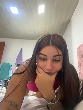 Sala de chat en directo de Little_Gaby_