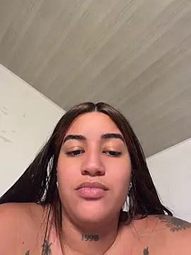 Little_Gaby_ élő chatszobája