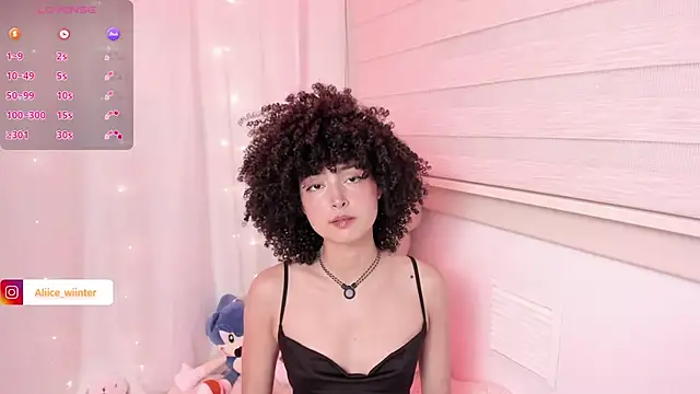 Alice_winter_ Adlı Modelin Canlı Sohbet Odası