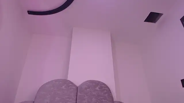 ห้องแชทสดของ hot_dione