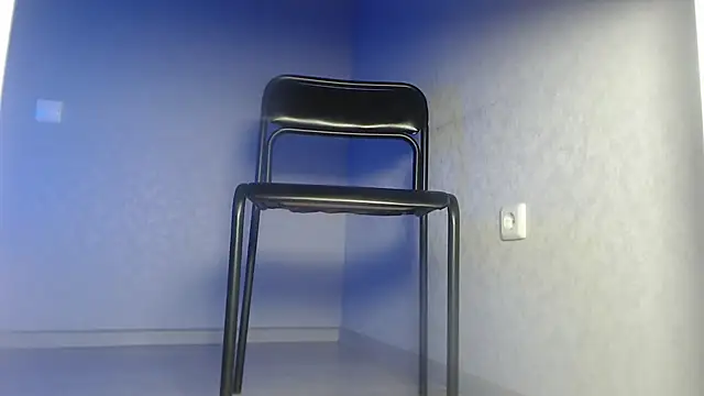 blondiana13 现场聊天室