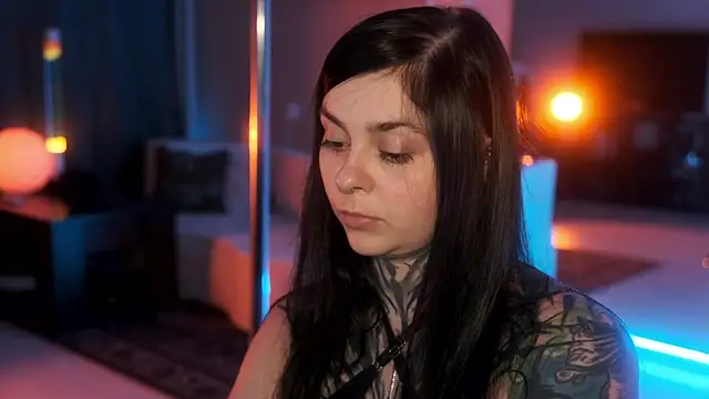 AcidPie Adlı Modelin Canlı Sohbet Odası