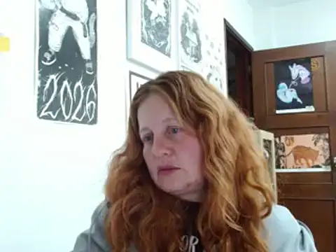 ViioletaMora's Live Chat Room