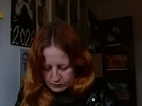 ViioletaMora's Live Chat Room