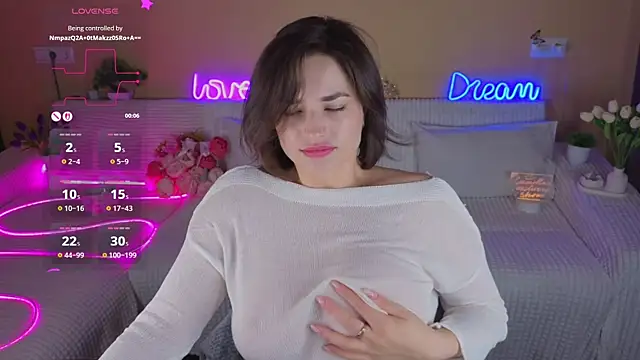 Camilla__one__'s Live Chat Room