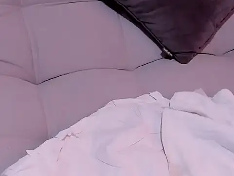 MonicaGarcia_: δωμάτιο απευθείας συνομιλίας