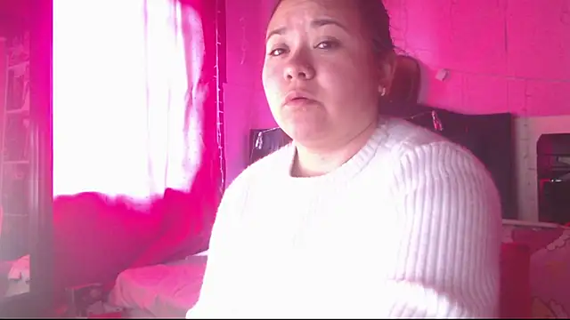 NikkiRous_ Cameră chat live