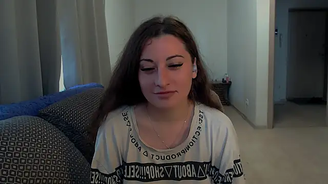 Helen_Adams_'s Live Chat Room