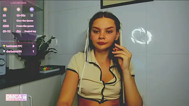 Molly_sweetie Adlı Modelin Canlı Sohbet Odası