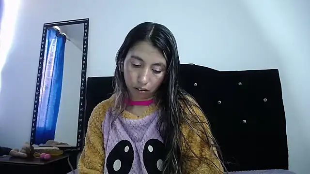sweet_skylove_'s Live Chat Room