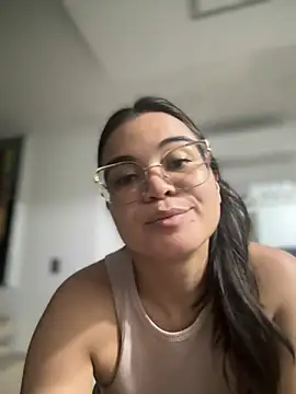 CamilaSofiia élő chatszobája