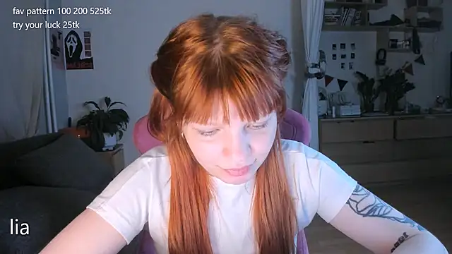 lil_lia's Live Chat Room