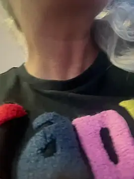 Luiza_Hammer Live Chatrum