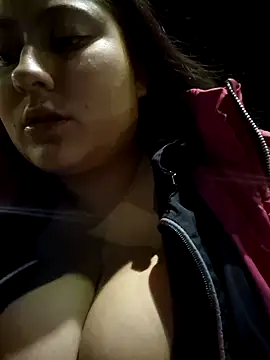 Celeem_ Adlı Modelin Canlı Sohbet Odası