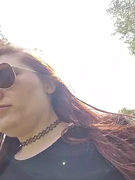 Pokój czatu na żywo – wildyoungNhorny