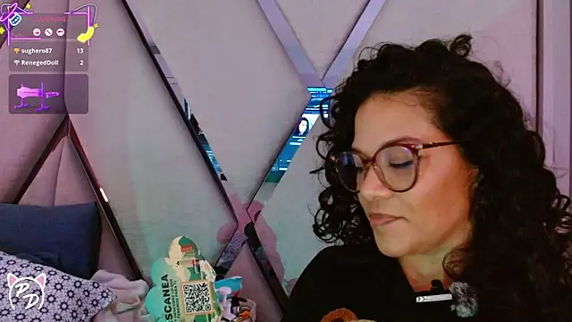 Sala de chat en directo de paula_daniela1