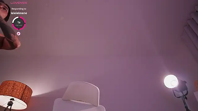 Živá chatovací místnost GigiLee_