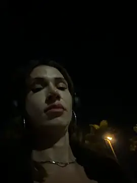 Irresistible24 Cameră chat live