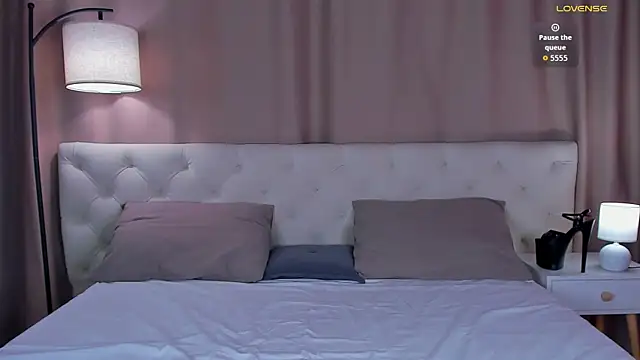 Ma1ilda_Ardent Adlı Modelin Canlı Sohbet Odası