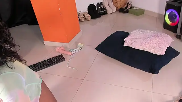 חדר צ'אט בשידור חי של AfroditaRoy