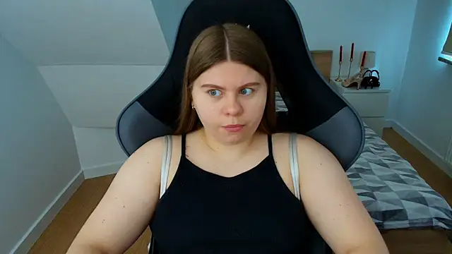 חדר צ'אט בשידור חי של AbbyLuxee