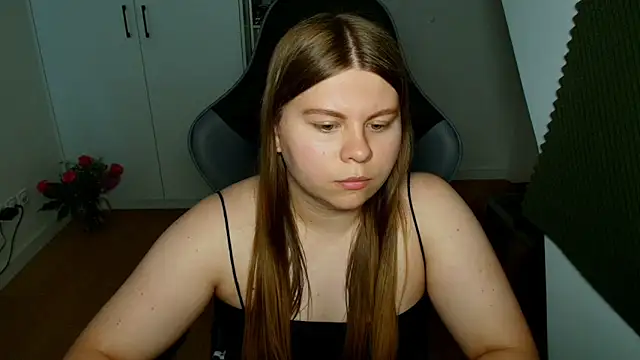 AbbyLuxee Adlı Modelin Canlı Sohbet Odası
