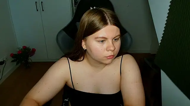 AbbyLuxee: δωμάτιο απευ θείας συνομιλίας