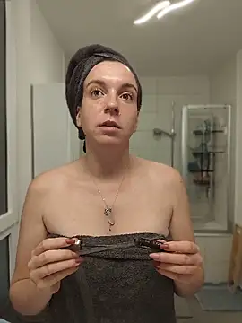 Bella_Chloe_Rose чат на живо
